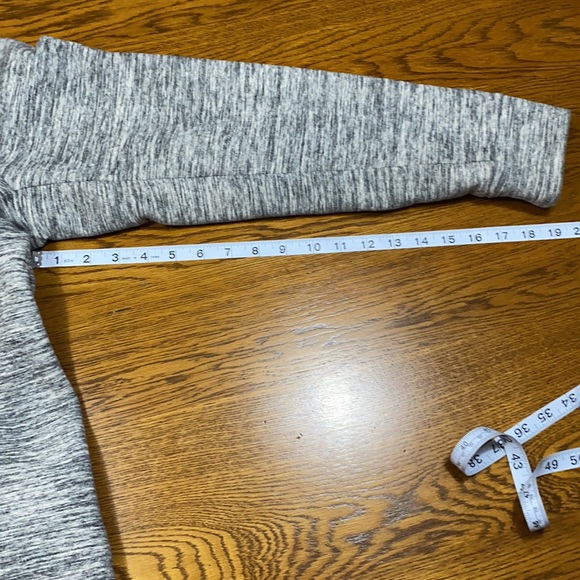 Lululemon Snuggle Up Jacket 12 Heathered Black Full Zip Close w/ Zipper Pockets - Picture 10 of 15